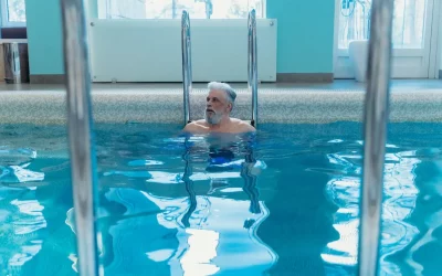 Gimnastyka w wodzie dla seniorów – jakie są zalety ćwiczeń w wodzie?